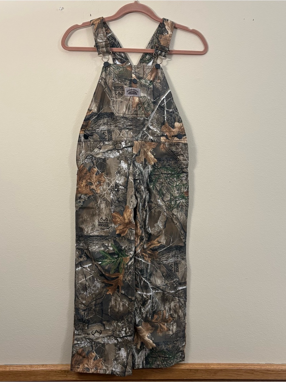 Roundhouse Brand Realtree Hardwoods Camo Bibs Overalls Coveralls Kids Size 7 NWT